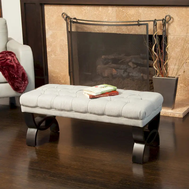 Banc en tissu capitonné — 41,00 (L) x 17,25 (l) x 16,75 (H)