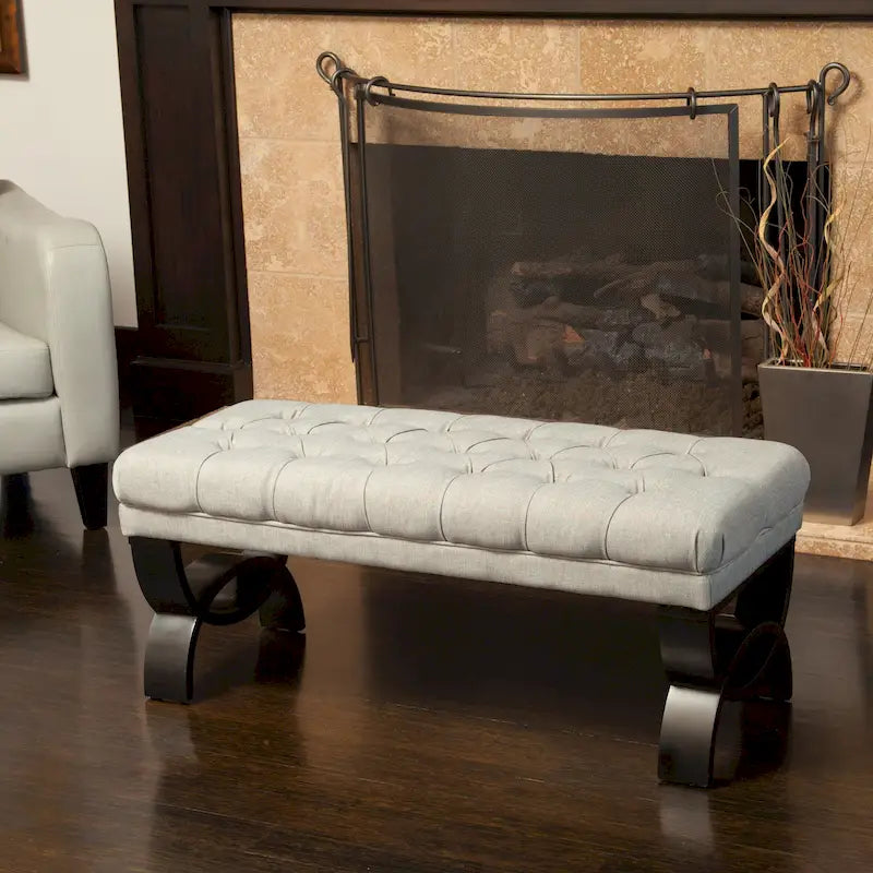 Banc en tissu capitonné — 41,00 (L) x 17,25 (l) x 16,75 (H)