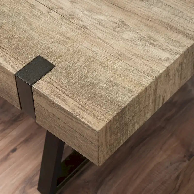 Table basse imitation bois — 43,25 po L x 23,60 po l x 16,75 po H