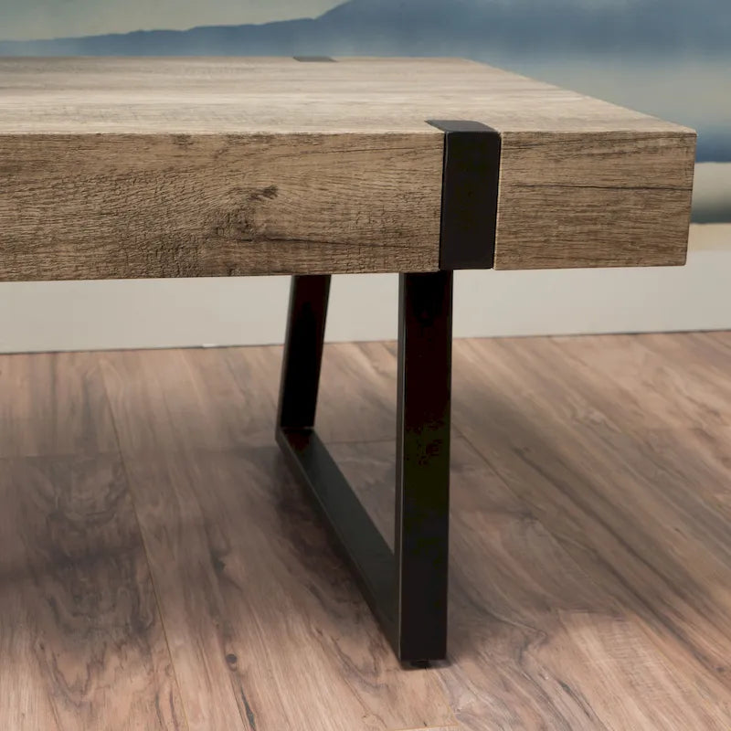 Table basse imitation bois — 43,25 po L x 23,60 po l x 16,75 po H