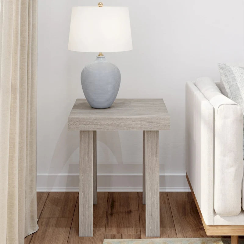 Table d'appoint carrée classique